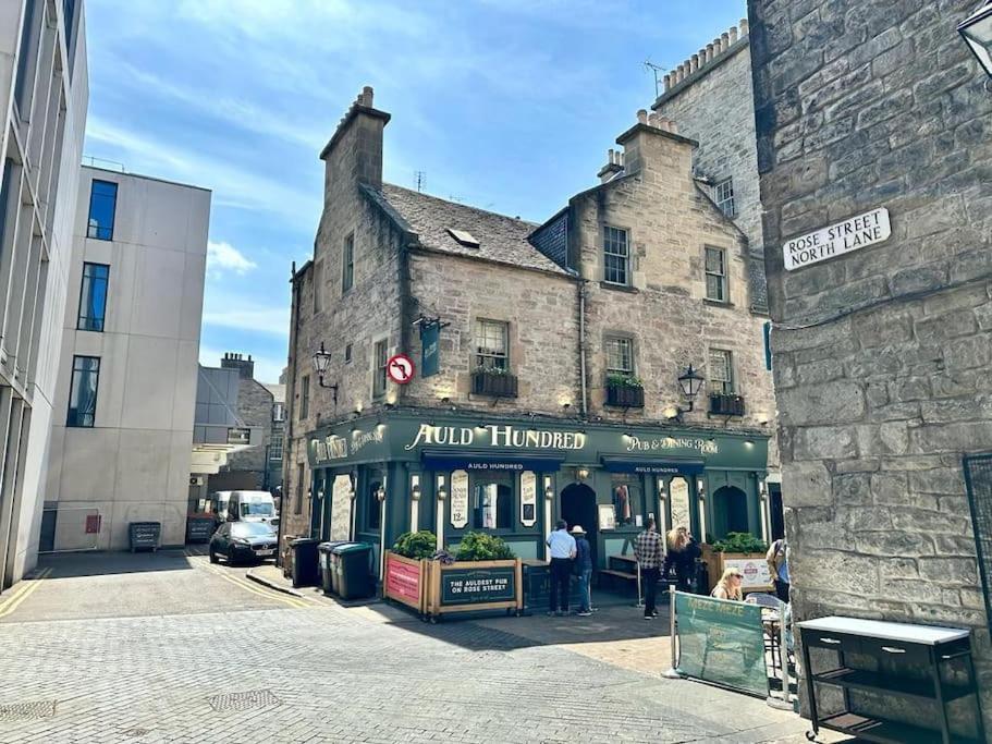 City Centre Hidden Hideout For 2 Edinburgh Exterior photo